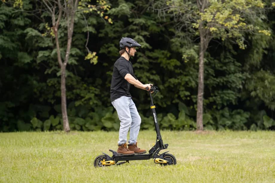 iENYRID ES1 electric scooter studio product view