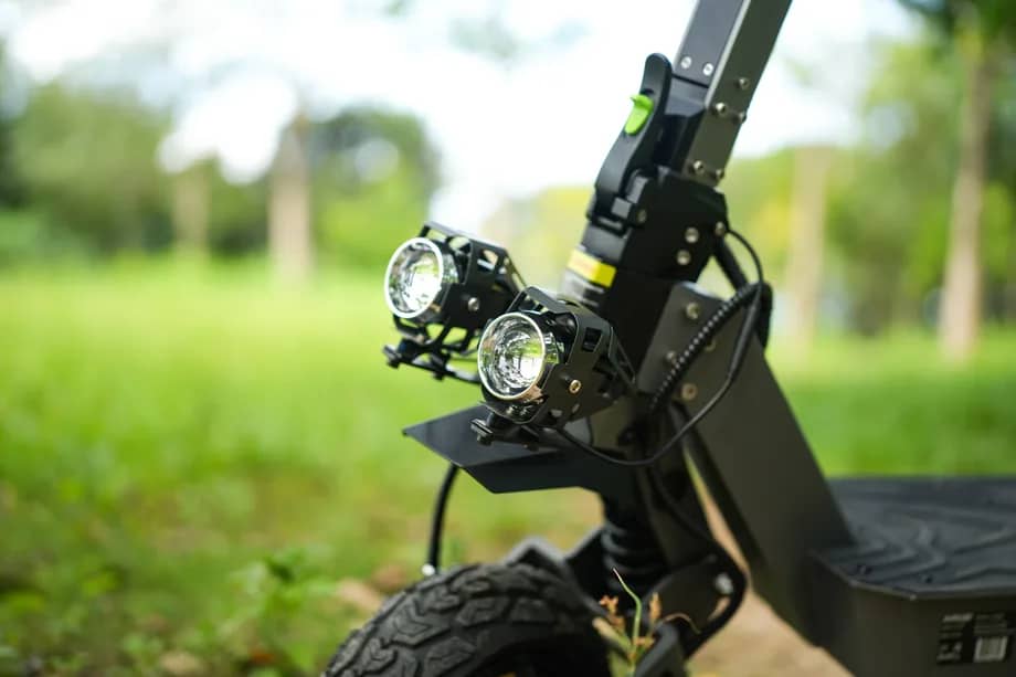 VIPCOO VS9 electric scooter studio product view